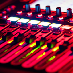 Geluid%20vierkant-397a7559 Vacatures in familie-entertainment | Werken bij Van Hoorne